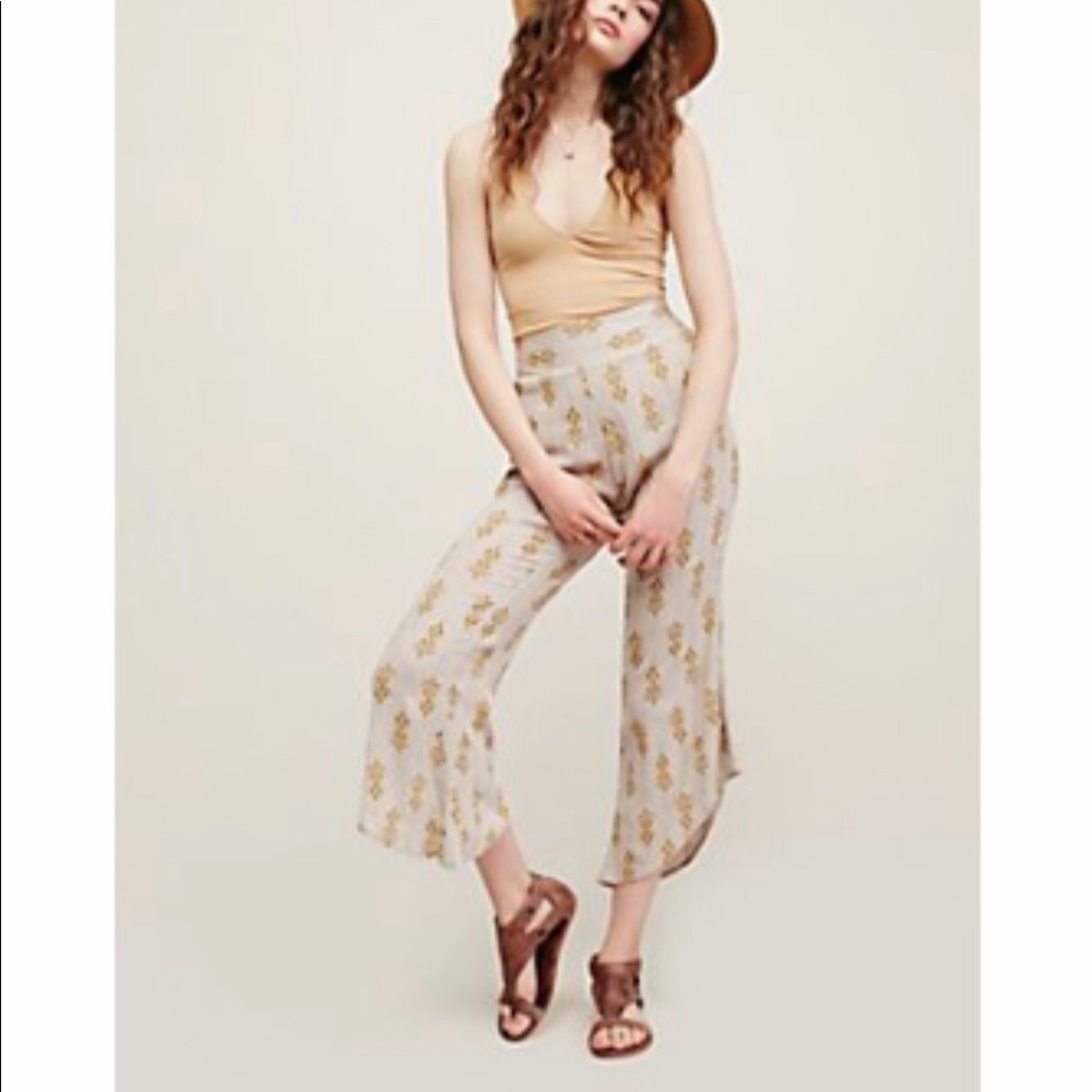 Free People Dancing Days Pull-On Flare - NWOT